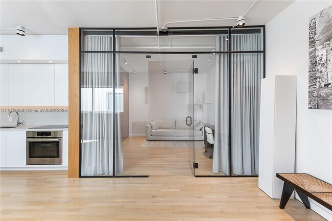 Building Photo - 1700 Meridian Ave