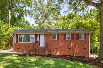 Building Photo - 3714 Carlyle Dr