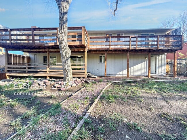 Building Photo - 2507 Flintridge Dr