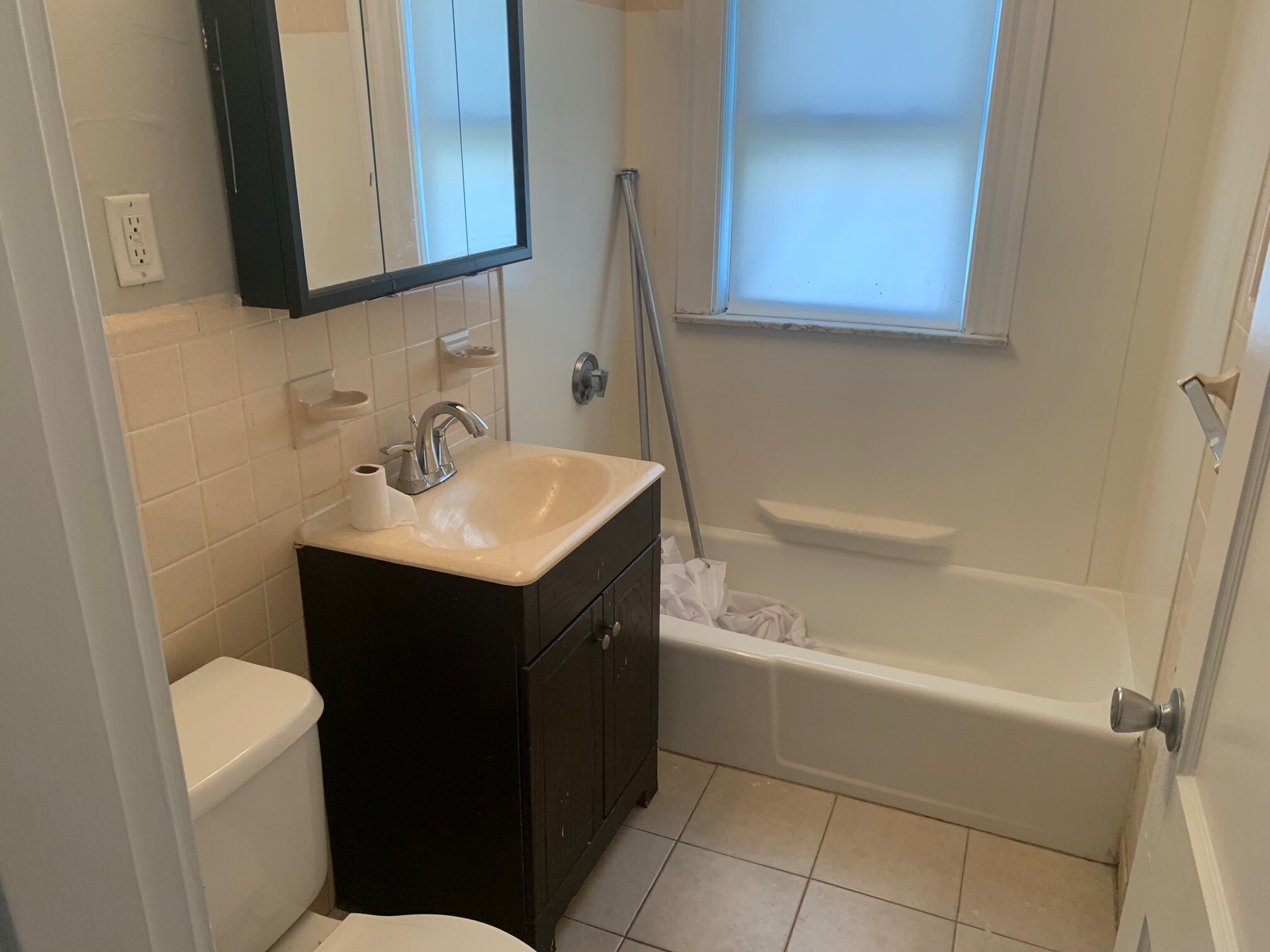 Building Photo - 136 Arlington St