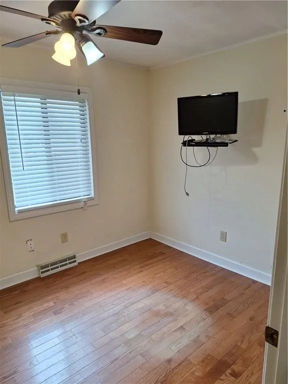 Building Photo - 3 Bedroom Home w/ Workshop and Fenced Yard