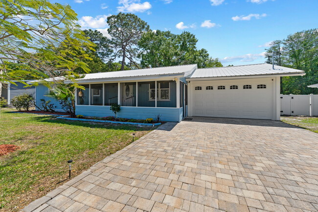 Driveway view - 3100 Mildred Dr