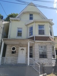 Building Photo - 252 N 4th St