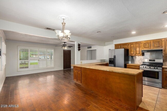 Building Photo - 7340 N 7th Ave