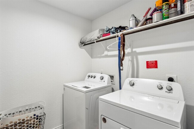 Building Photo - 7510 Carson Ct