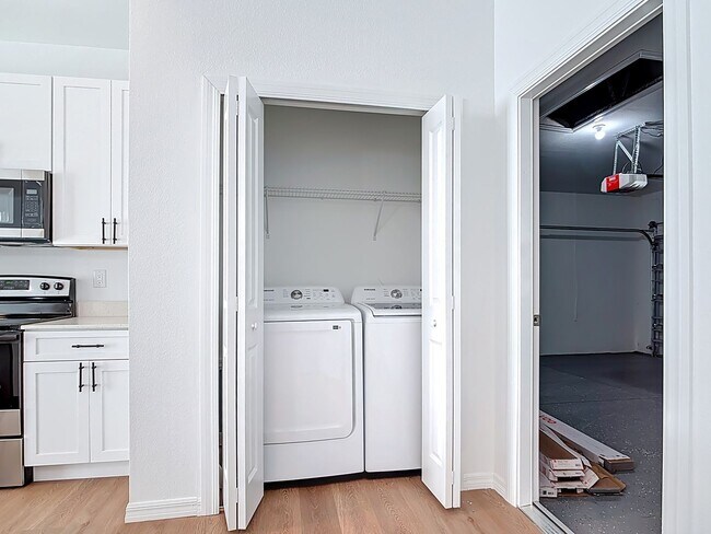 Building Photo - Brand New Home in North Port *3 Bedrooms & 2 Baths*