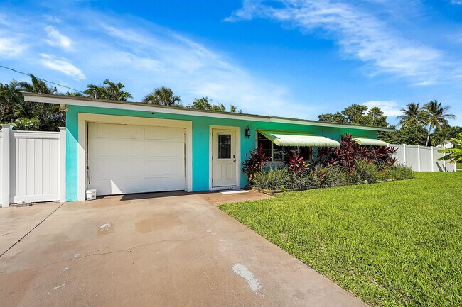 Building Photo - 1708 Sunset Isle Rd