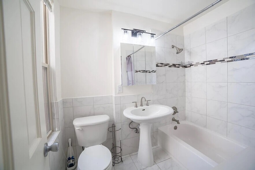 Building Photo - 1454 N Pennsylvania St