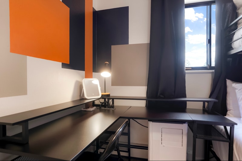 Building Photo - 625 Manhattan Pl