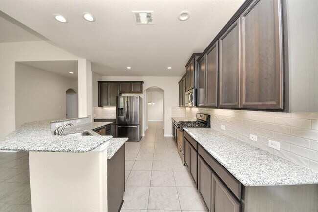Building Photo - 21254 Lucknow Ln