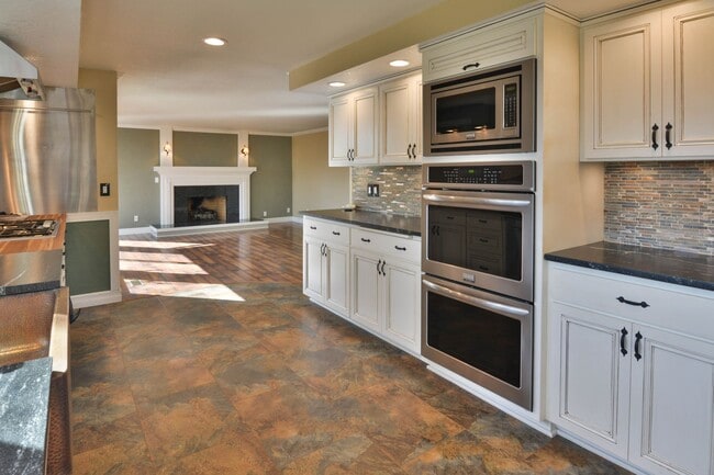 Building Photo - Incredible Peaceful View of the Valley 3 bed 2.5 bath 3 Car Garage