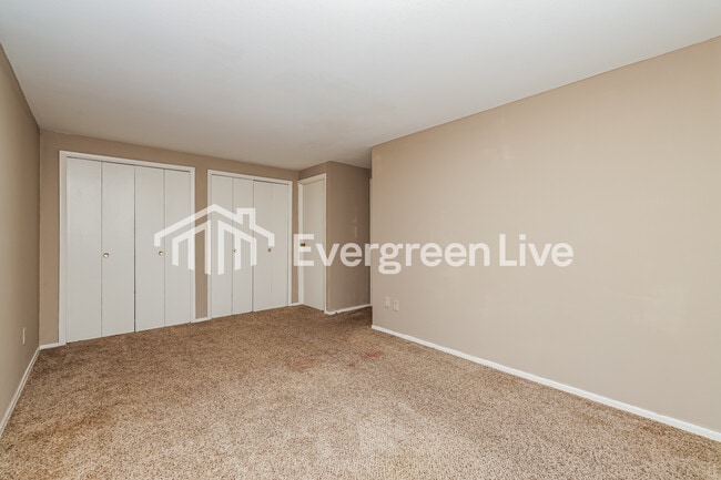 Building Photo - 5714 Troy Villa Blvd