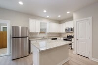 Building Photo - Town Homes At Stadium Point