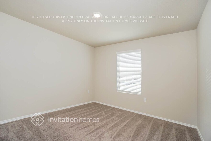 Building Photo - 703 Vermilion