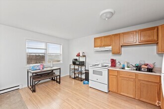 Building Photo - 542 N Carol Ln