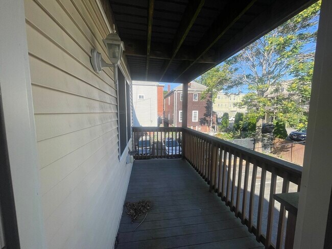 Building Photo - 138 Horace St
