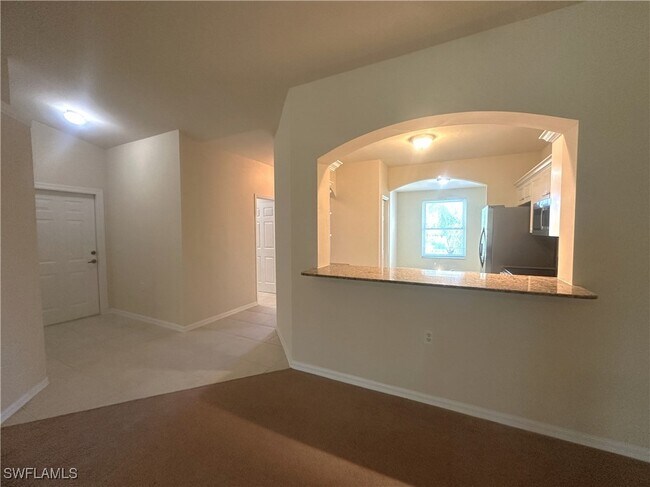 Building Photo - 1320 Charleston Square Dr