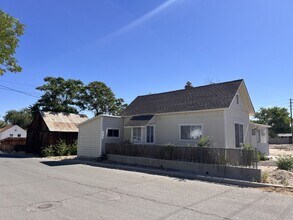 Building Photo - 2 Bed/1 Bath Home in Fallon