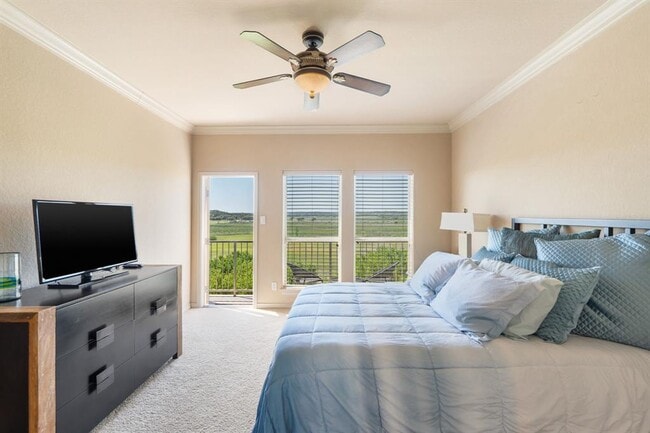 Building Photo - 970 Parkview Dr