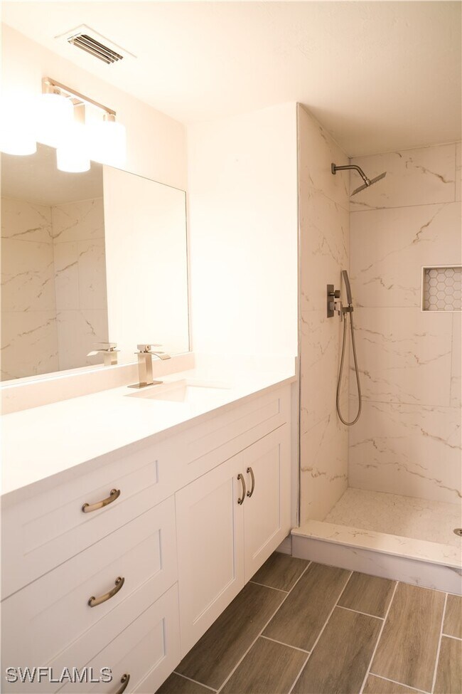 Building Photo - 2385 Naples Trace Cir