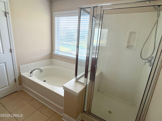 Building Photo - 29 Saluda Way