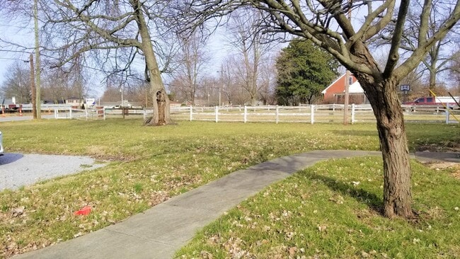 Building Photo - CHECK ME OUT!  3 Bedrooms, 2 Full Baths, B...