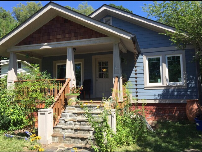 Primary Photo - 27 Lee Ave