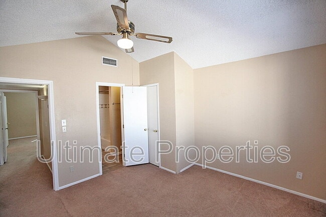 Building Photo - 6718 W Kings Ave