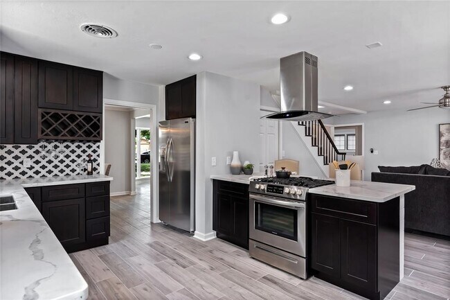 Building Photo - 1747 Maux Dr
