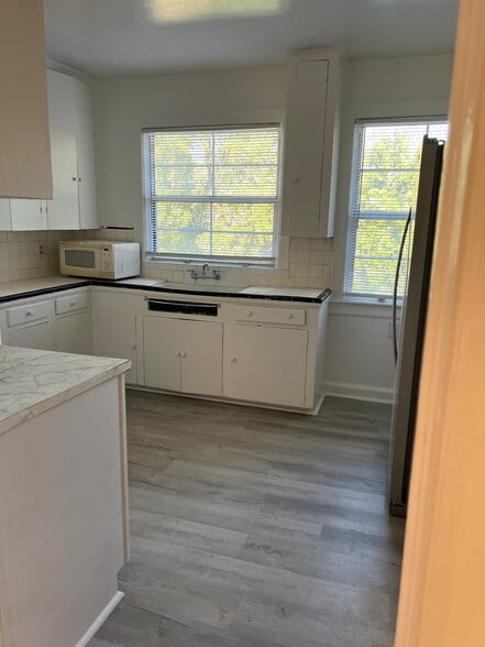 Building Photo - 1765 San Marco Blvd