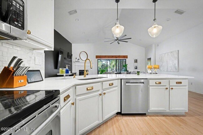 Building Photo - 1801 Shady Grove Ln