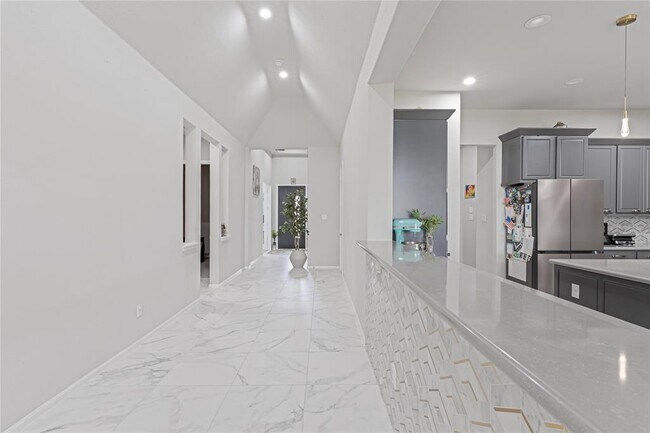 Building Photo - 119 Fortuna Ct