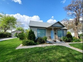 Building Photo - Poplar Grove 3 bd. House! Pets ok! Love the yard!
