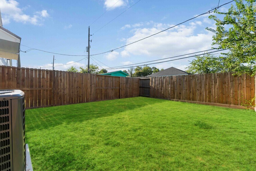 Building Photo - 9915 Porto Rico Rd
