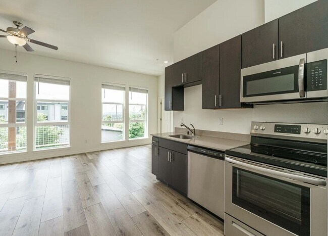 Building Photo - Evergreen Multiplex