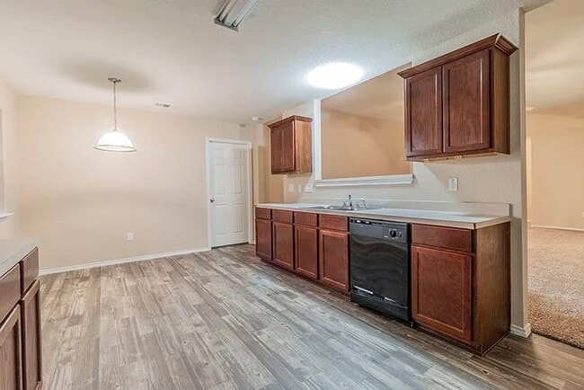 Building Photo - AVAILABLE NOW; APPLY AT OUR WEBSITE TODAY!!