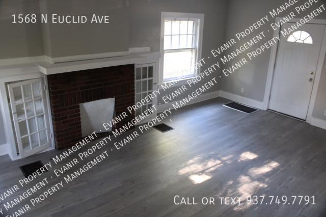 Building Photo - 1568 N Euclid Ave