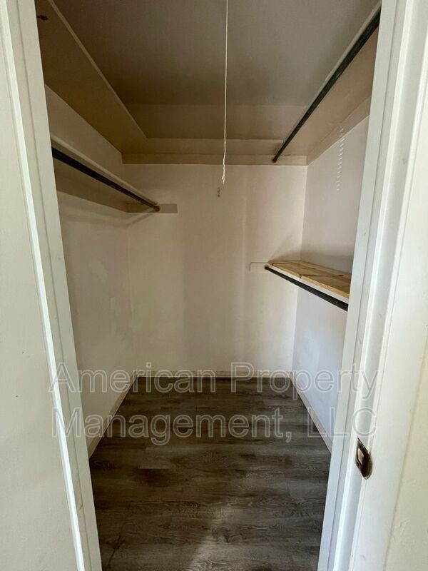 Building Photo - 2911 East 78th St S