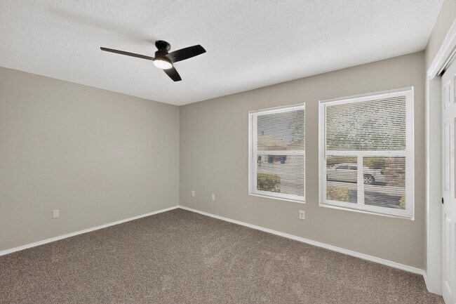 Building Photo - 5748 Pinon Flats Rd NW