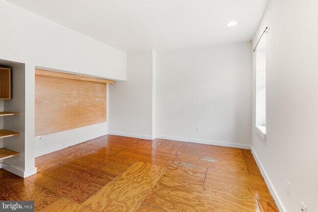 Building Photo - 1301 N 6th St