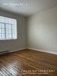 Building Photo - 1907 Ottawa Dr