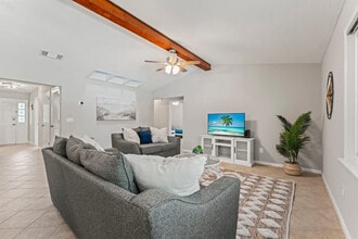 Building Photo - 10383 Chatwood Ct