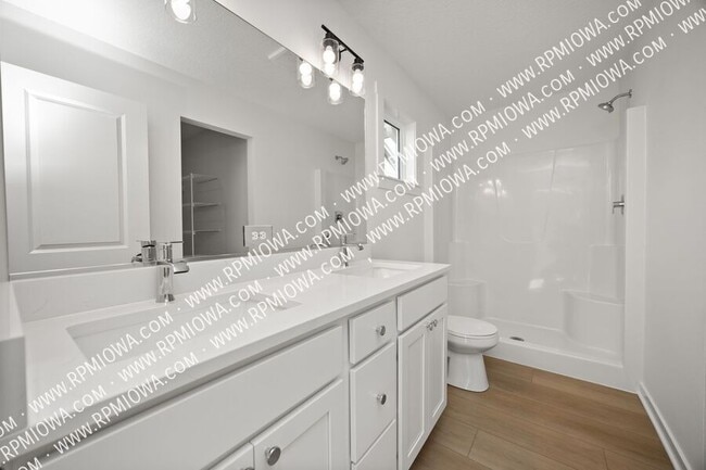 Building Photo - 209 12th Ct NW