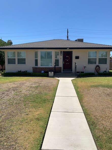 Primary Photo - 2701 Truxtun Ave