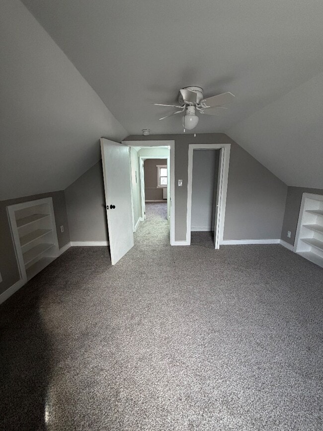 Building Photo - 5 E Green St