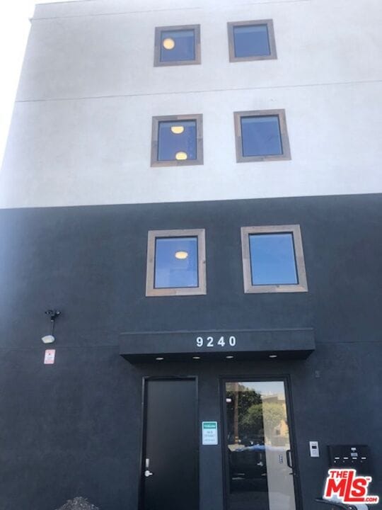Building Photo - 9240 National Blvd