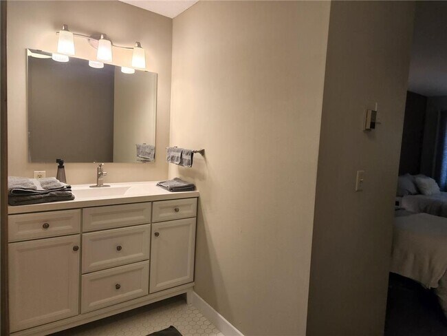 Building Photo - 4860 Park Commons Dr