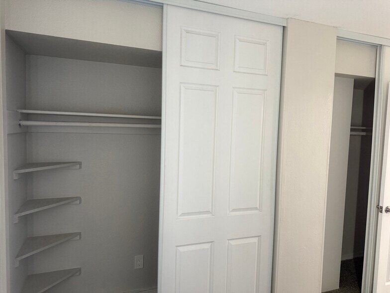 Building Photo - 9017 N 52nd Ave