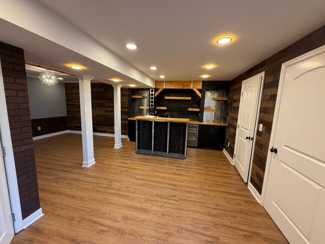 Building Photo - Spacious Home in Desirable SW Roanoke Location