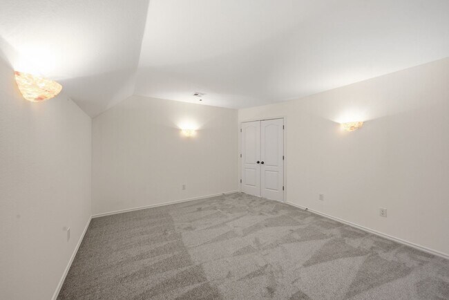 Building Photo - Spacious 5 Bedroom Home In Jenks West School District!